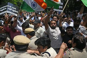 Πακιστάν: Αντίμετρα κατά της Ινδίας μετά την επίθεση στο Κασμίρ