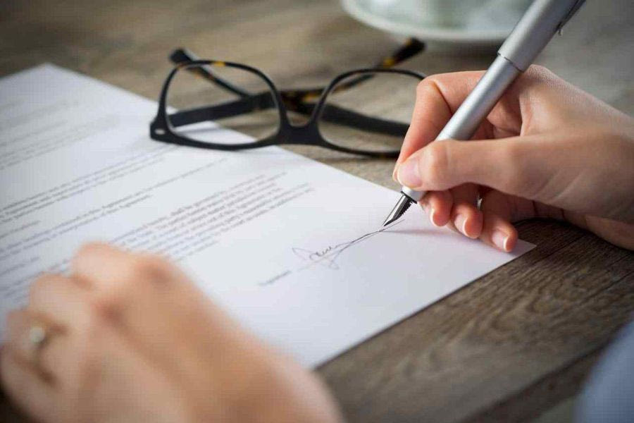 Αδερφός και πατέρας έστησαν πλεκτάνη με πλαστή διαθήκη – Πώς αποκαλύφθηκε η απάτη