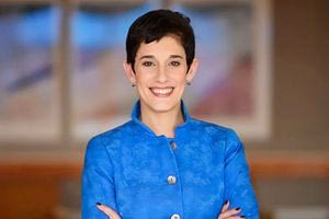 Η Ελληνοαμερικανίδα δικαστής που αντιστέκεται στον Τραμπ