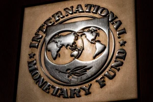 ΔΝΤ: Παραμένουν ευνοϊκές οι προοπτικές της ελληνικής οικονομίας – Προβλέπει ανάπτυξη 2,1% το 2025