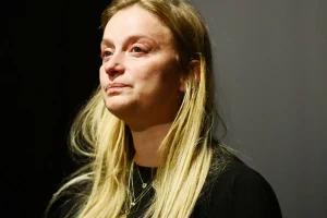 Λένα Δροσάκη:  «Έχουμε ξεχάσει να είμαστε άνθρωποι» – Τα πρώτα λόγια μετά την καταγγελία για παράσυρση