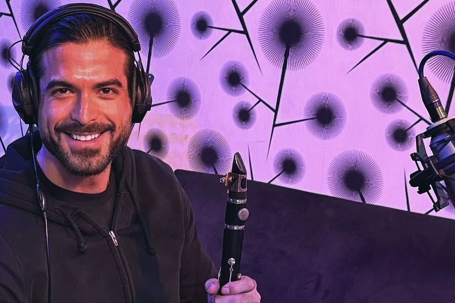 Η έκρηξη αφήνει τον Άρη Μουγκοπέτρο με βαριά βλάβη στο μάτι – Τι λέει ο 36χρονος φίλος του
