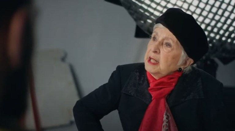 Η Θεοπούλα στον απεργιακό αγώνα της ΓΣΕΕ στις 9 Απριλίου: “Μας εχουν ζορίσει πολύ, δεν θα μας κόψουν και το… γέλιο”