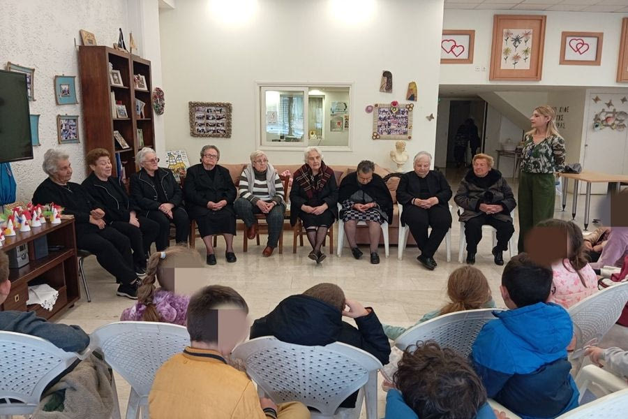 Έθιμα της Λαμπρής και αναμνήσεις από τα παλιά σε εκδήλωση για  μαθητές του Βενεράτου που οργάνωσε το Κ.Η.Φ.Η. Παλιανής