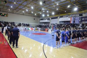 Εθνική παίδων βόλει Κ16: Η ΕΟΠΕ τίμησε τους ανθρώπους που βοήθησαν να γεμίσει το κλειστό του Λίντο(φωτο)