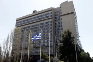 Αλεξανδρούπολη: Συνελήφθη 59χρονος που φωτογράφιζε στρατιωτικές εγκαταστάσεις