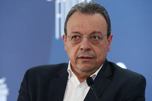 Σωκράτης Φάμελλος: Ο Μητσοτάκης σιωπά, οι ΗΠΑ βομβαρδίζουν