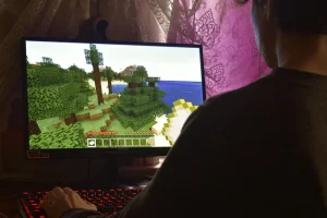 Γιατί τα παιδιά είναι εθισμένα στο παιχνίδι «Minecraft» – Οι ψυχολόγοι απαντούν