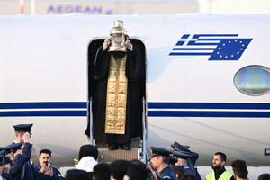 Έφτασε στην Αθήνα το Άγιο Φως