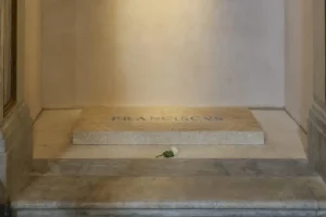 Αυτός είναι ο τάφος του Πάπα Φραγκίσκου στη Σάντα Μαρία Ματζόρε