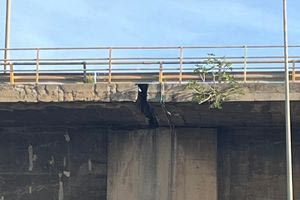 Τι έδειξε ο έλεγχος στη γέφυρα της Κνωσσού μετά την πτώση κομματιών τσιμέντου – Φωτογραφίες