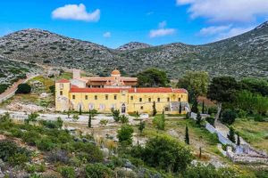 Μεγάλη κινητοποίηση για εξαφάνιση ανηλίκου στη Μονή Γουβερνέτου