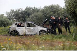 Η στιγμή που το αυτοκίνητο των δολοφόνων του Μοσχούρη καίγεται (βίντεο)