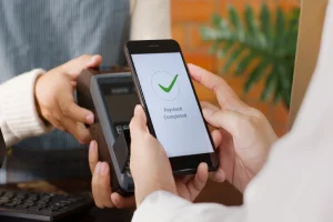 Τι αλλάζει από 1η Νοεμβρίου στις πληρωμές μας σε φυσικά και ηλεκτρονικά καταστήματα