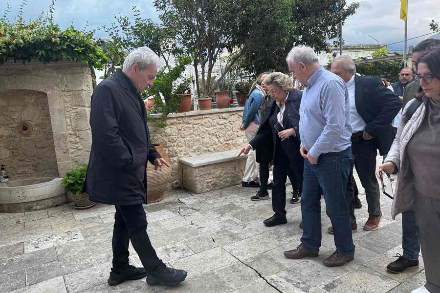 Βούτες: Στο μικροσκόπιο η ταχύτητα εξάπλωσης των ρηγματώσεων – Εννέα κτίρια κρίθηκαν προσωρινά ακατάλληλα