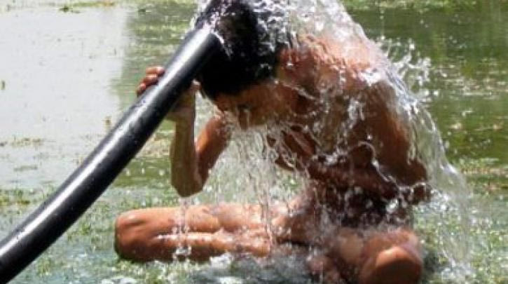 Καύσωνας ρεκόρ στο Πακιστάν που «βράζει» στους 49 βαθμούς