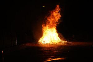 Ηράκλειο: Επί ποδός το βράδυ της Ανάστασης η Πυροσβεστική για τις φουνάρες