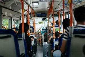 Ιαπωνία: Οδηγός λεωφορείου έχασε το εφάπαξ του, επειδή έκλεψε 6 ευρώ από τα εισιτήρια των επιβατών!