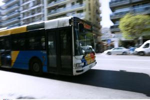 Θεσσαλονίκη: Αυνανιζόταν μπροστά σε επιβάτες μέσα στο λεωφορείο