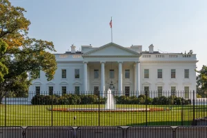 Συνομιλίες ΗΠΑ – Ιράν: Αποκλιμάκωση των περιφερειακών εντάσεων, ανταλλαγή κρατουμένων και περιορισμένες συμφωνίες για το πυρηνικό πρόγραμμα στο επίκεντρο