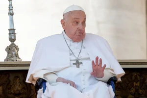 Ο πάπας Φραγκίσκος θέλει να παραστεί στη λειτουργία του Πάσχα στον Άγιο Πέτρο