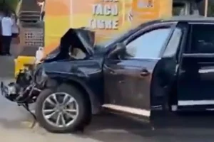 «Υπήρχαν πτώματα παντού», περιγράφουν διασωθέντες στο Βανκούβερ – Αγνωστα τα κίνητρα του δράστη που έπεσε με το αυτοκίνητο στο πλήθος