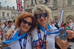 Άρια και Δημοκρατία: Οι πρώτες κρητικές που τερμάτισαν σε έξι μαραθώνιους!