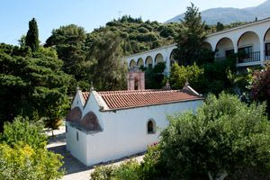 Ο Άγιος Γεώργιος πήγε νερό σε πιστό σε Μονή της Κρήτης