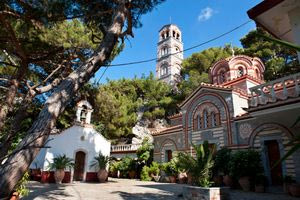 Η Κρήτη τιμά τον Άγιο Γεώργιο σε δεκάδες ναούς και μοναστήρια