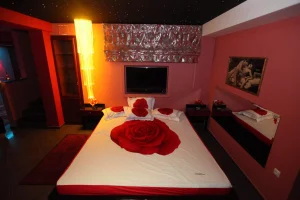 Έφοδος της ΕΛ.ΑΣ. σε παράνομο οίκο ανοχής στο Ηράκλειο