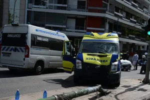 Τροχαίο στο Παγκράτι: Διασωληνωμένη η 78χρονη ασθενής, σε σοβαρή κατάσταση η 53χρονη πεζή