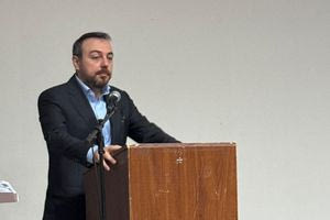 Φραγκίσκος Παρασύρης: «Κοινό μέτωπο για τη σύνδεση του νότου με το Αεροδρόμιο στο Καστέλλι»