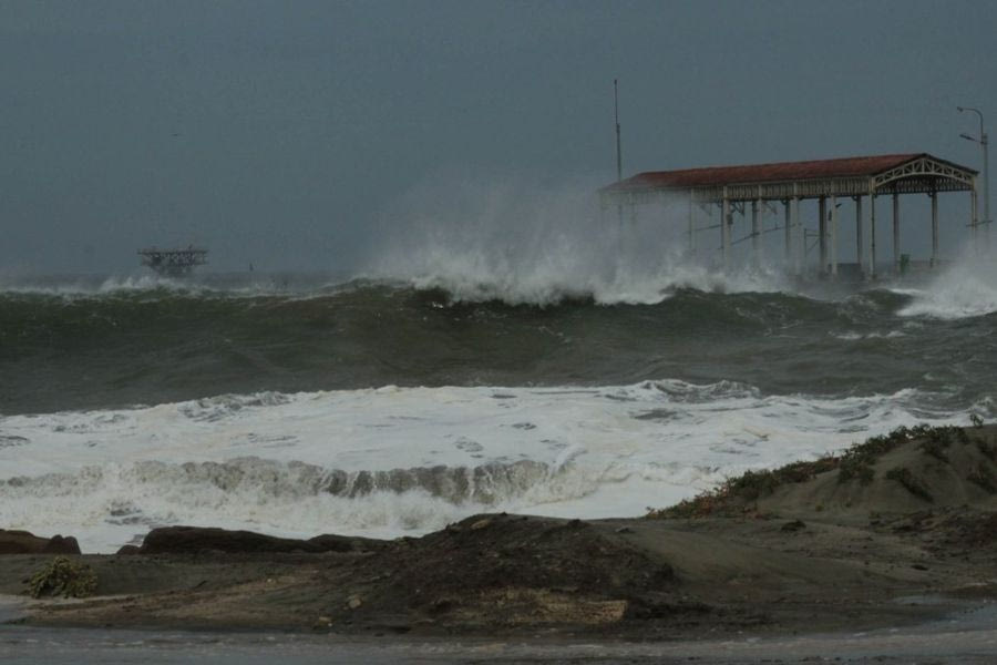 Περού: Οι αρχές κλείνουν περισσότερα από 90 λιμάνια λόγω μεγάλων κυμάτων στον Ειρηνικό