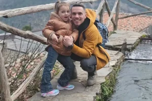 Λευτέρης Πετρούνιας: Η τρυφερή φωτογραφία με την πεντάχρονη κόρη του