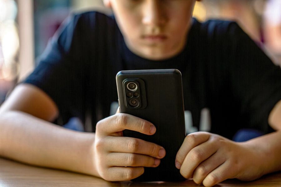 Έρχεται το «Kid Wallet», η εφαρμογή που θα βοηθά τους γονείς να προστατεύουν τα παιδιά τους από τους κινδύνους της τεχνολογίας
