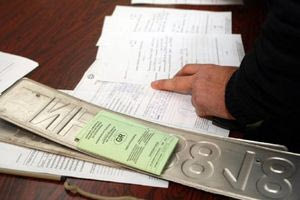 Από σήμερα τα Τέλη Κυκλοφορίας με τον μήνα