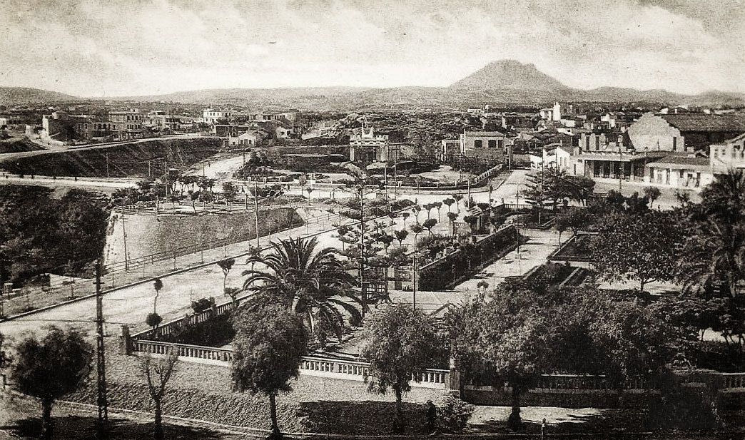 Η πλατεία το 1920