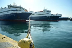 Αλαλούμ με δρομολόγιο στις Κυκλάδες: 220 επιβάτες έβγαλαν εισιτήριο από Ικαρία για Σύρο, ενώ θα κατέβαιναν Πειραιά