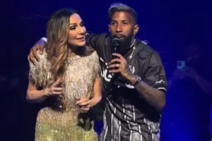 Ροντινέι και Δέσποινα Βανδή τραγουδούν την «Πανσέληνο» στα μπουζούκια και το βίντεο γίνεται viral