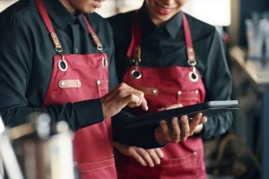 Έρχονται ευκολότερες προσλήψεις-απολύσεις χωρίς γραφειοκρατία και με εφαρμογή στο κινητό – Τι αλλάζει με το Εργάνη 2