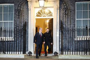 Στο Λονδίνο η κρίσιμη σύνοδος κορυφής για την κατάπαυση του πυρός στην Ουκρανία