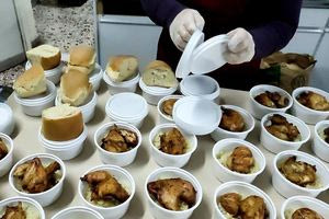 Άποροι Αγίας Τριάδας: Πασχαλινό παζάρι για την ενίσχυση των συσσιτίων