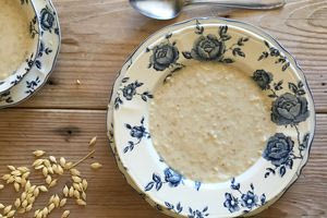 Ταχινόσουπα αλάδωτη για τη νηστεία της Μεγάλης Παρασκευής