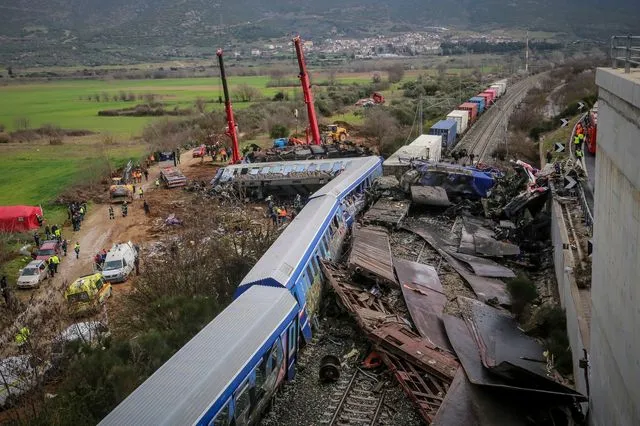 Στη Βουλή δικογραφία για την υπόθεση των Τεμπών για Κώστα Καραμανλή και Χρήστο Σπίρτζη