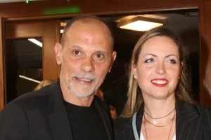 Ο Τζώνυ Θεοδωρίδης έχασε τη δικαστική μάχη για τα πνευματικά δικαιώματα από την «Λάμψη»