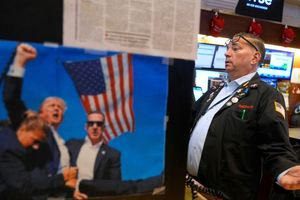 Γκρεμίζουν τη Wall Street oι δασμοί Τραμπ