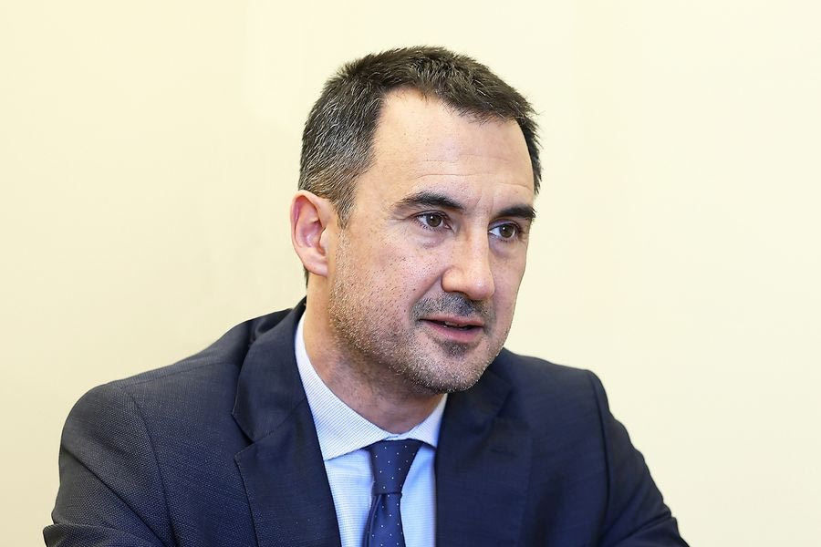 Γιατί ο Χαρίτσης ζητάει έκτακτη σύγκλιση της Επιτροπής Θεσμών και Διαφάνειας;