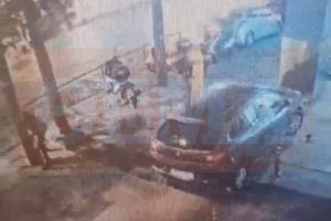 Βίντεο-ντοκουμέντο από τη στιγμή που ο δράστης τοποθετεί τη βόμβα στα γραφεία της Hellenic Train