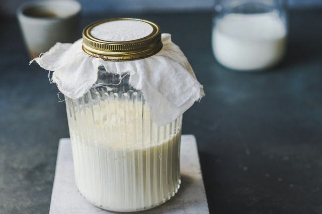 Κεφίρ ή γιαούρτι; Ποιο είναι πιο υγιεινό και γιατί