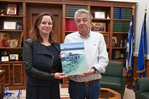 Συνάντηση Περιφερειάρχη Κρήτης με τη Γενική Πρόξενο της Γαλλίας